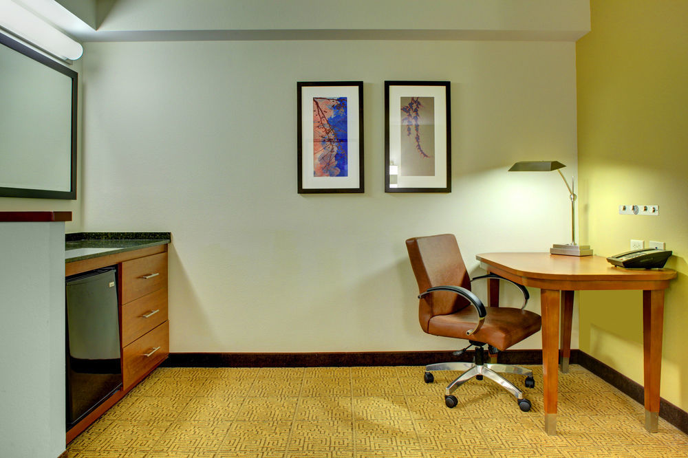 Hyatt Place Fort Lauderdale Airport/Cruise Port デイニア・ビーチ エクステリア 写真